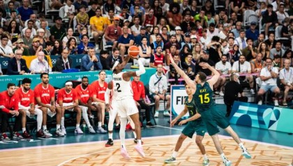 亚历山大统治比赛 加拿大男篮提前从死亡小组突围