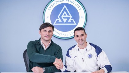 BetVictor伟德-背刺？同样是500万顶薪，嘴里说着喜欢蓉城，周定洋却去了新鹏城