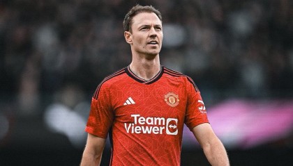 罗马诺：37岁曼联后卫埃文斯退役，对中国香港成生涯告别战